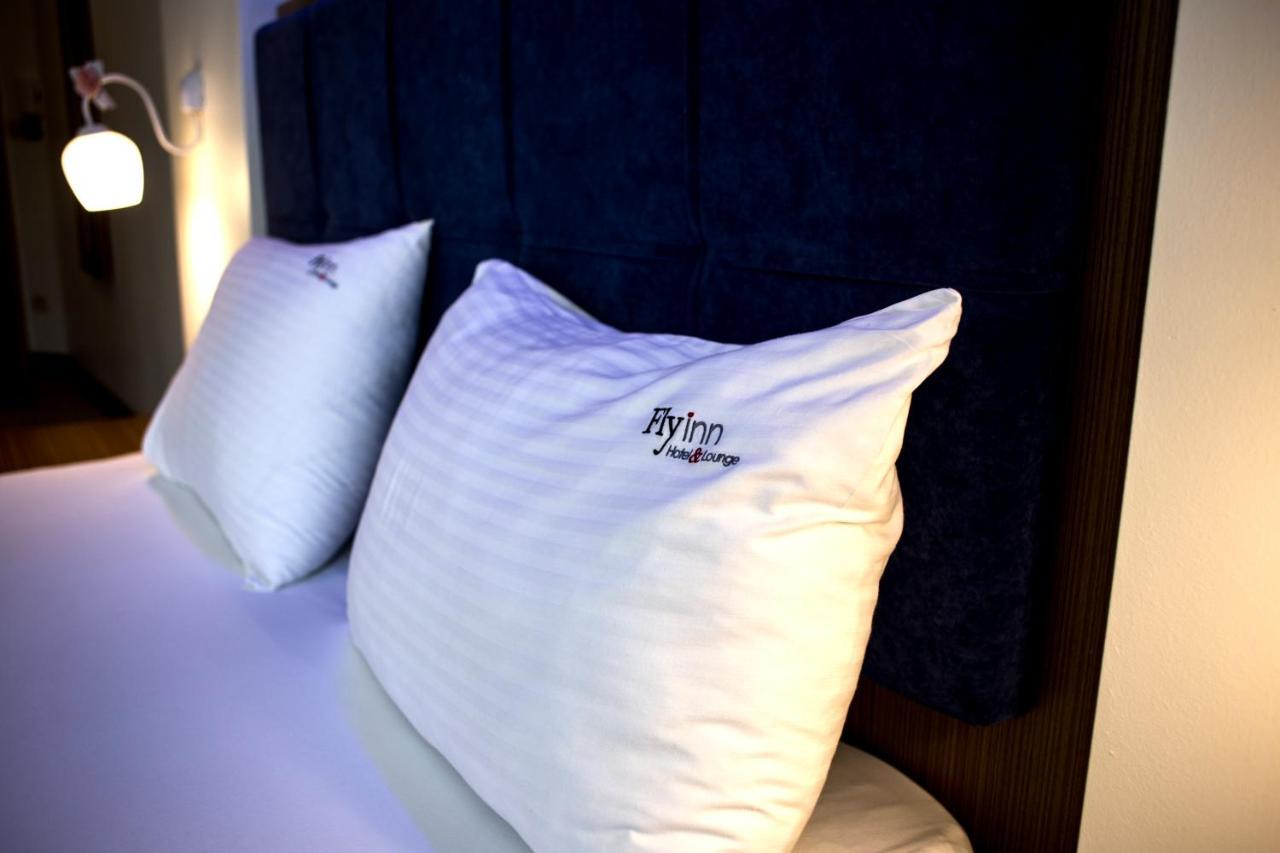 Fly Inn Hotel Lounge Machelen Экстерьер фото