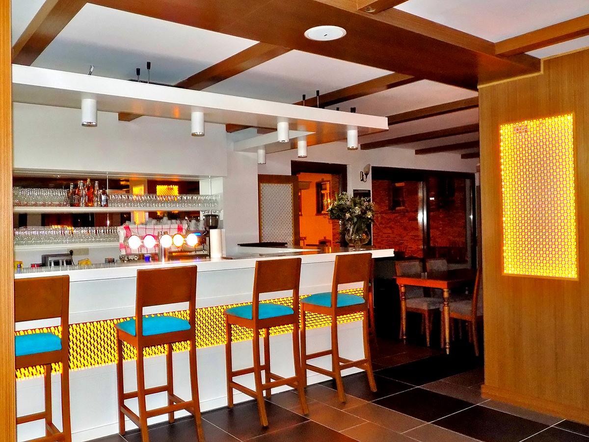 Fly Inn Hotel Lounge Machelen Экстерьер фото