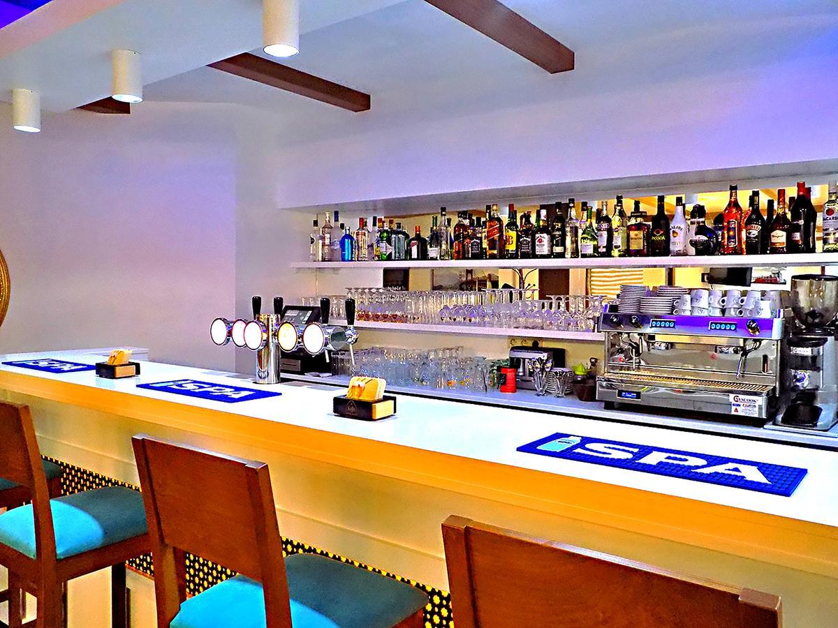 Fly Inn Hotel Lounge Machelen Экстерьер фото